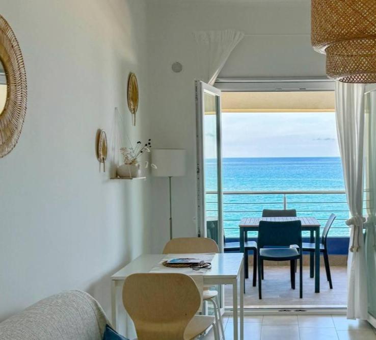 Appartamenti Vacanze Villa Meo Villafranca Tirrena Exterior foto